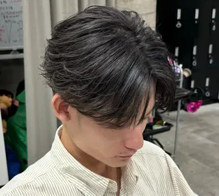 ミディアム メンズ era2d所属・マコト/心斎橋 メンズ専門店のヘアスタイル