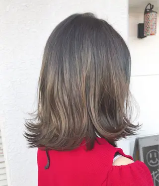 ショート カラー レイヤーカット匠 イソザキノリユキのヘアスタイル