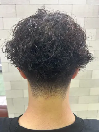 ショート パーマ メンズ archange 齋藤旭冶／川口のヘアスタイル