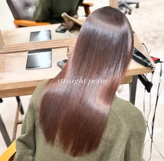 ミディアム パーマ 艶カラー🫧 猿渡 響のヘアスタイル