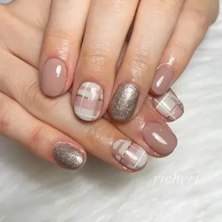 ミディアム ネイル richeri beautyのネイルデザイン