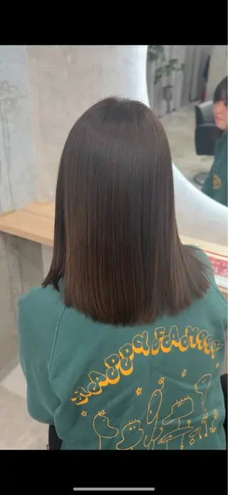 ミディアム 秋山 七海のヘアスタイル