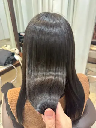 ロング 三浦 祐里のヘアスタイル