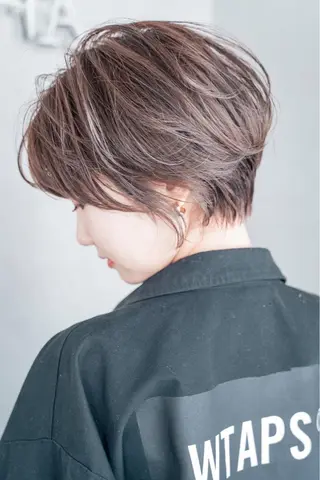 ショート カラー サイエンスアクア/艶 髪/レイヤー/清水のヘアスタイル