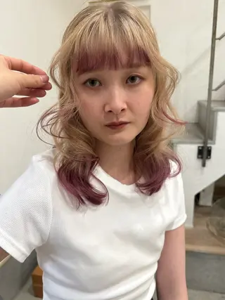 ミディアム イシイ モエカのヘアスタイル