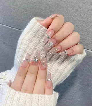 ネイル Lyna 池袋のネイルデザイン