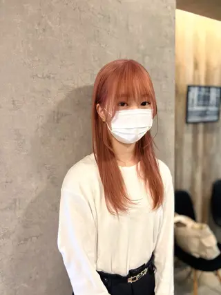 カラー AIconic nagoya所属・縮毛矯正/ レイヤー/ミディアムのヘアスタイル