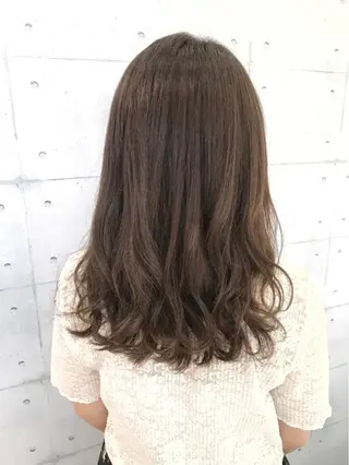 セミロング カラー 高木 麻知子のヘアスタイル