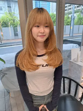 ロング 関口 知佳のヘアスタイル