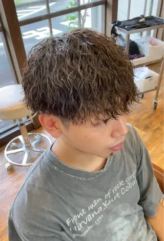 パーマ メンズ 林 侑弥のヘアスタイル
