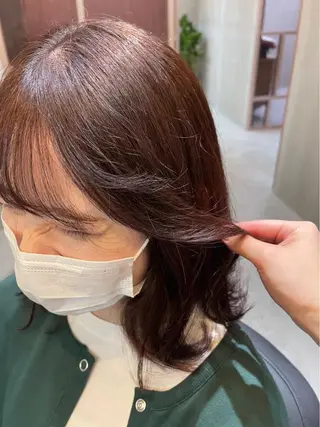 セミロング Colore（コローレ）所属・顔タイプ/ダブルカラ ー/りりかのヘアスタイル