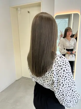 ロング maya レイヤーカットのヘアスタイル