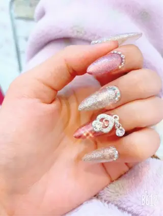 ロング ネイル T. kayoのネイルデザイン