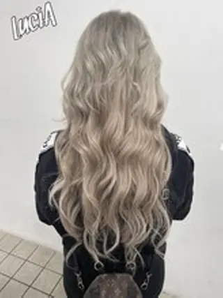 ヘアアレンジ ロング カラー エクステ LuciA\5900のヘアスタイル