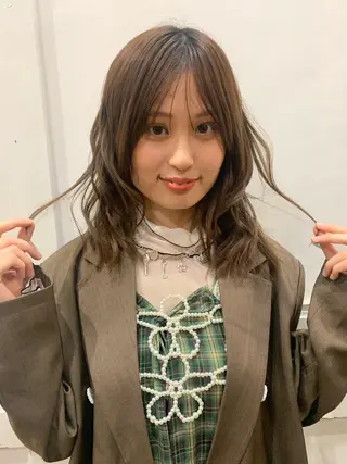 セミロング 中井 葵のヘアスタイル