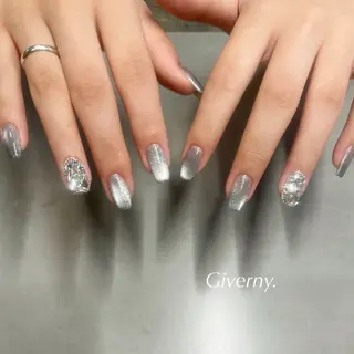 ネイル Giverny .のネイルデザイン