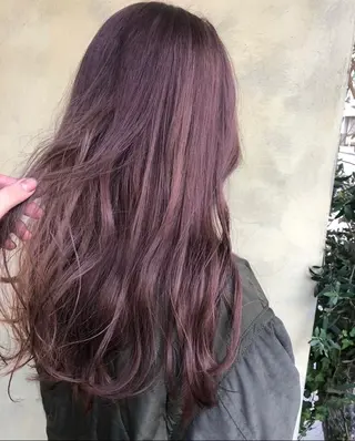 カラー Earth八王子 柳場 愛のヘアスタイル