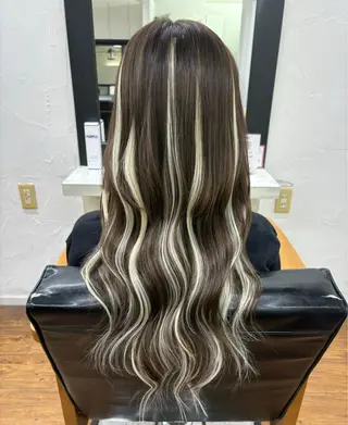 カラー 香野 優子のヘアスタイル