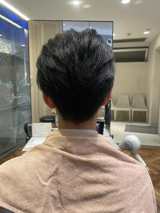 メンズ 頭から整える美容師 松田のヘアスタイル