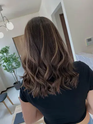 セミロング 松本 菜那のヘアスタイル