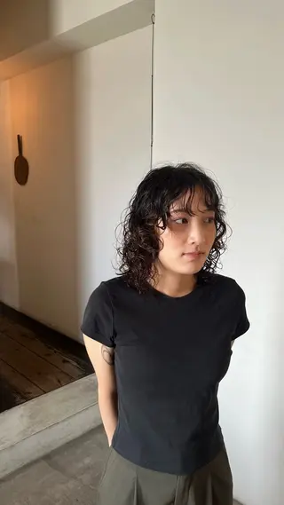 ミディアム パーマ 前川 華恋 / room3のヘアスタイル