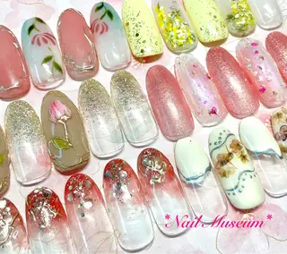 ネイル マグネットネイル💛 Hayakawaのネイルデザイン