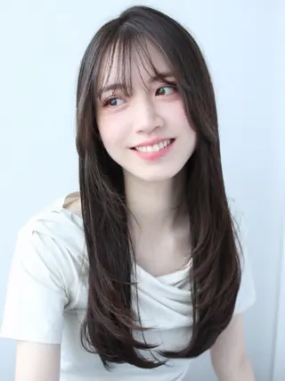 セミロング 🫧縮毛矯正🫧ai hara🫧表参道のヘアスタイル