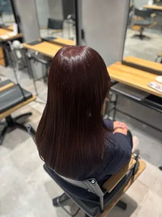 カラー 西方 メグのヘアスタイル