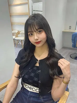 ロング カラー Lis by SOYON所属・吉田 幸斗のヘアスタイル