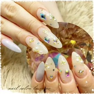ネイル nail salon  la reine所属・nail salon la reineのネイルデザイン