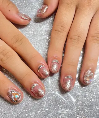 ネイル VIERU 🌈🎀💖のネイルデザイン