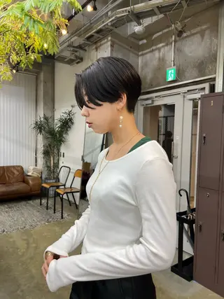 ショート era所属・azumi/ボブ/暖 色/オリーブ/縮毛のヘアスタイル