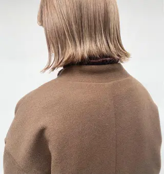 ショート カラー tonari 梅田、中崎町のヘアスタイル