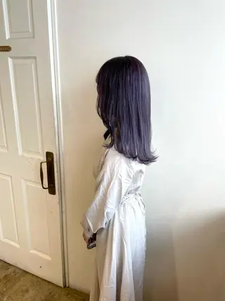 ミディアム カラー MIOベージュカラー 柔らかいカラーのヘアスタイル