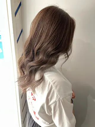 セミロング カラー ヘアアレンジ 🔥ハイトーンカラー ギャルNAOKI🔥のヘアスタイル