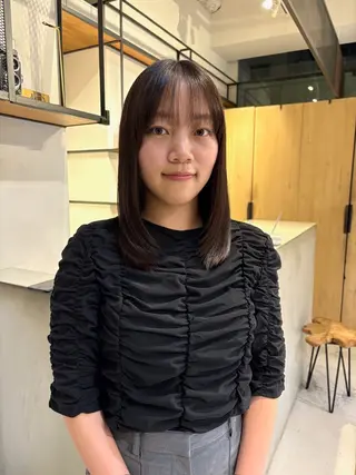 セミロング FILMS所属・FILMS 銀座店 Mikotoのヘアスタイル