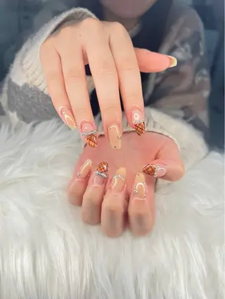 ネイル Lyna 池袋のネイルデザイン