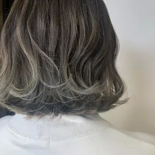 ミディアム 松佐 ゆかりのヘアスタイル