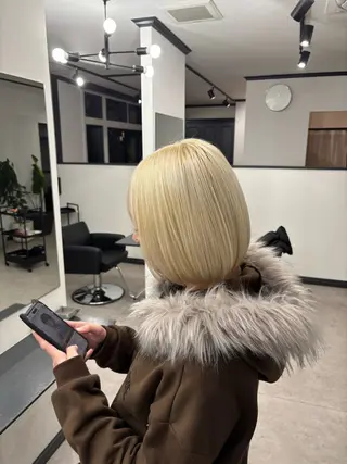 カラー Log所属・長谷川 さくらのヘアスタイル