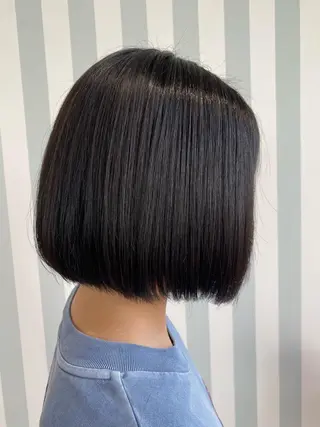 ショート ベージュ/インナー カラー🤍Rieのヘアスタイル