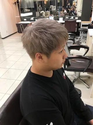 カラー メンズ 有人/バレイヤージュ /シャドールーツのヘアスタイル