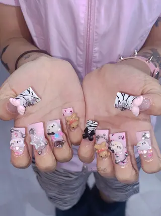 ネイル Dark honey スカルプ専門原宿店のネイルデザイン