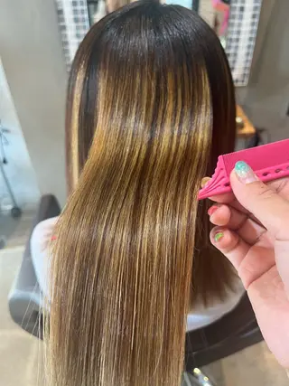 セミロング 【Hwyl】ヒュイル八王子【髪質改善】所属・✨髪質改善✨艶髪✨ MARIのヘアスタイル