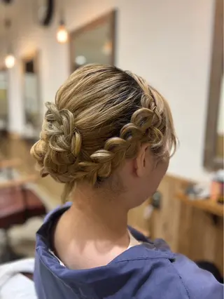 ロング ヘアアレンジ Kana .のヘアスタイル