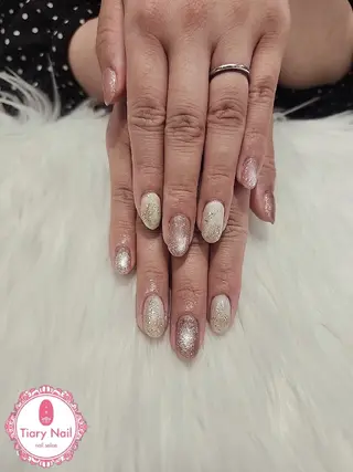 ネイル 💙🤍Tiary M🤍💙のネイルデザイン