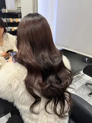 ロング 長田 麻友子のヘアスタイル