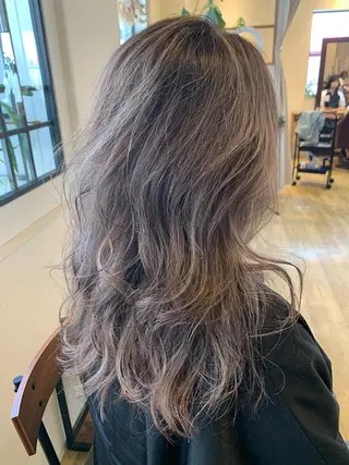 ロング chill out 塚口本町店のヘアスタイル