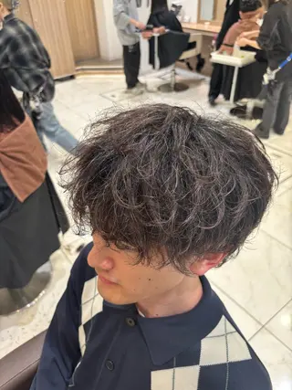パーマ メンズ 山本 侑平のヘアスタイル
