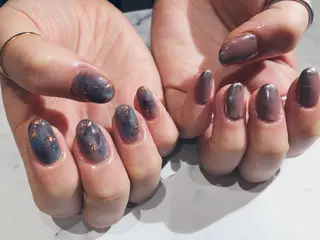 ショート カラー ネイル マツエク・マツパ illum hicariのネイルデザイン