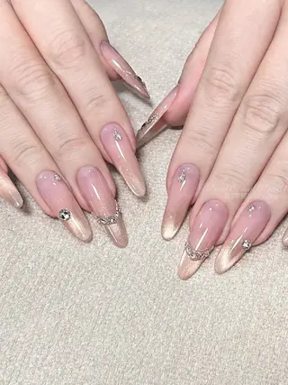 ネイル 安田 友梨のネイルデザイン